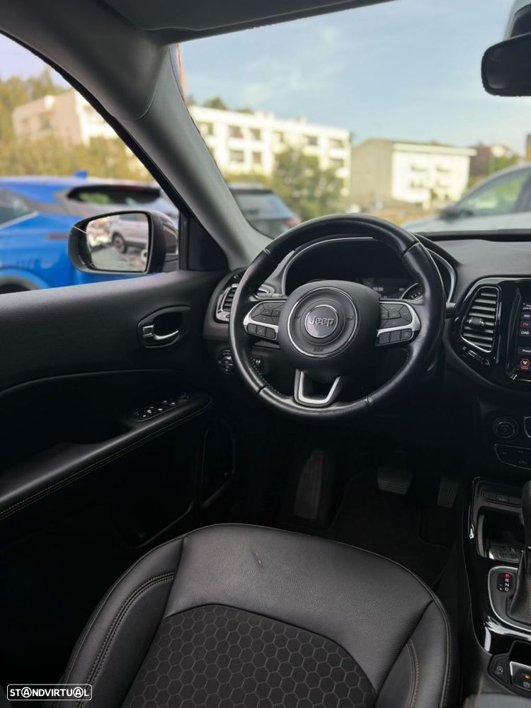 Jeep Compass 1.3 T Limited DCT - 28