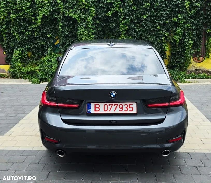 BMW Seria 3 318i Aut. Sport Line - 10