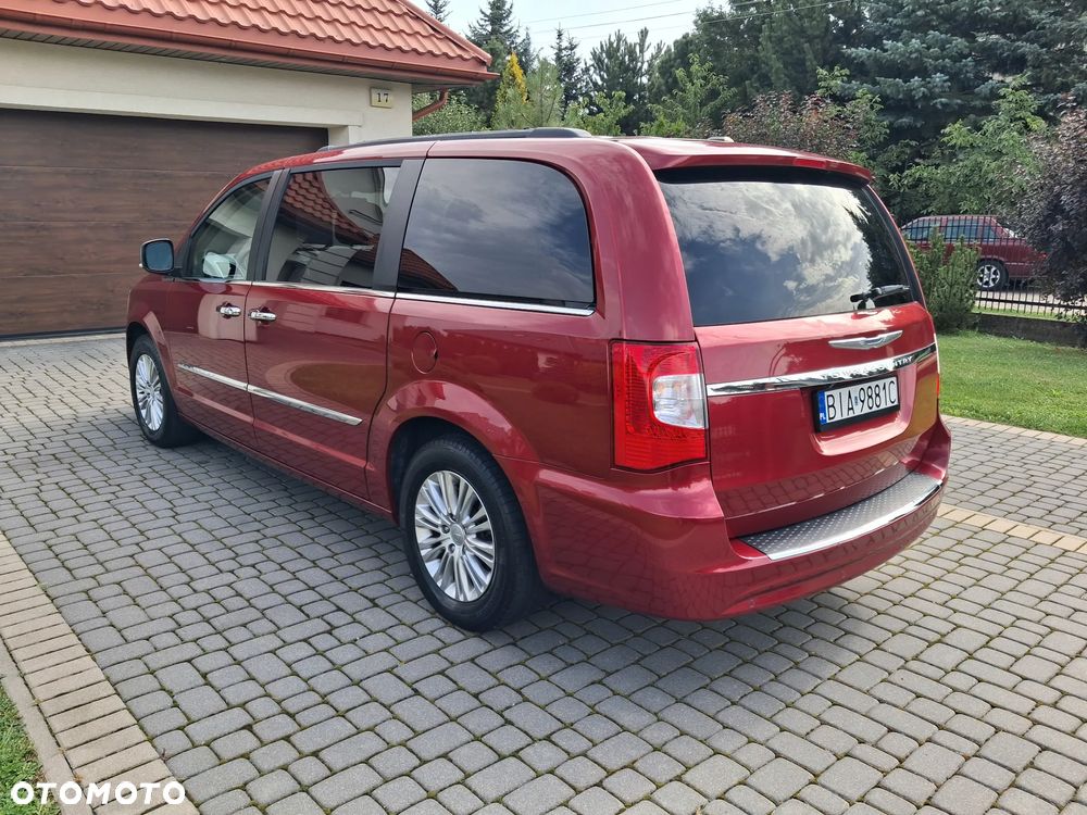Chrysler Town & Country 3.6 Limited - 4