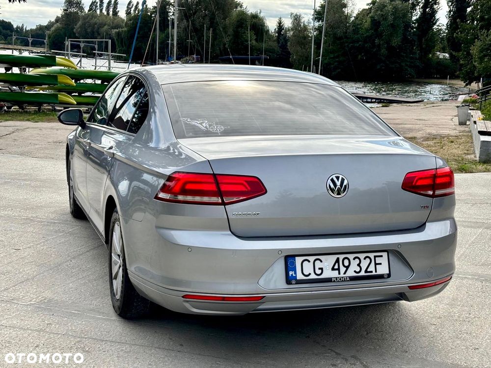 Volkswagen Passat 1.6 TDI BMT Comfortline - 8