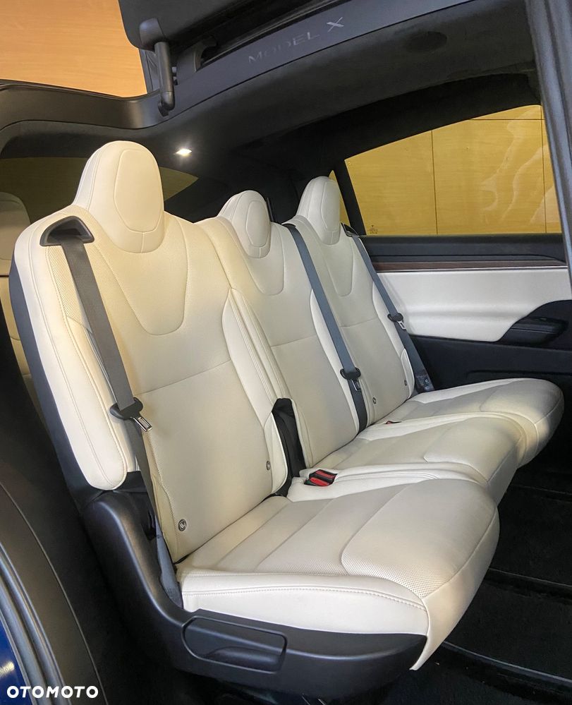 Tesla Model X AWD - 16