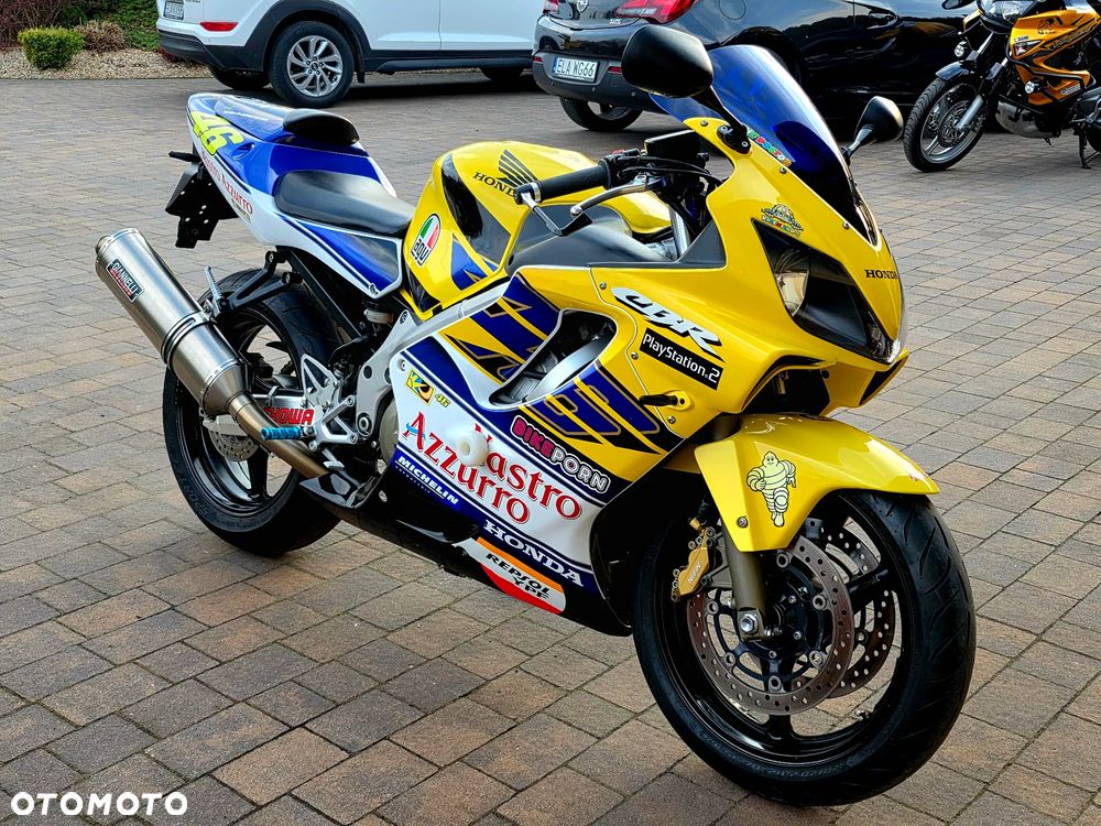 Honda CBR - 9
