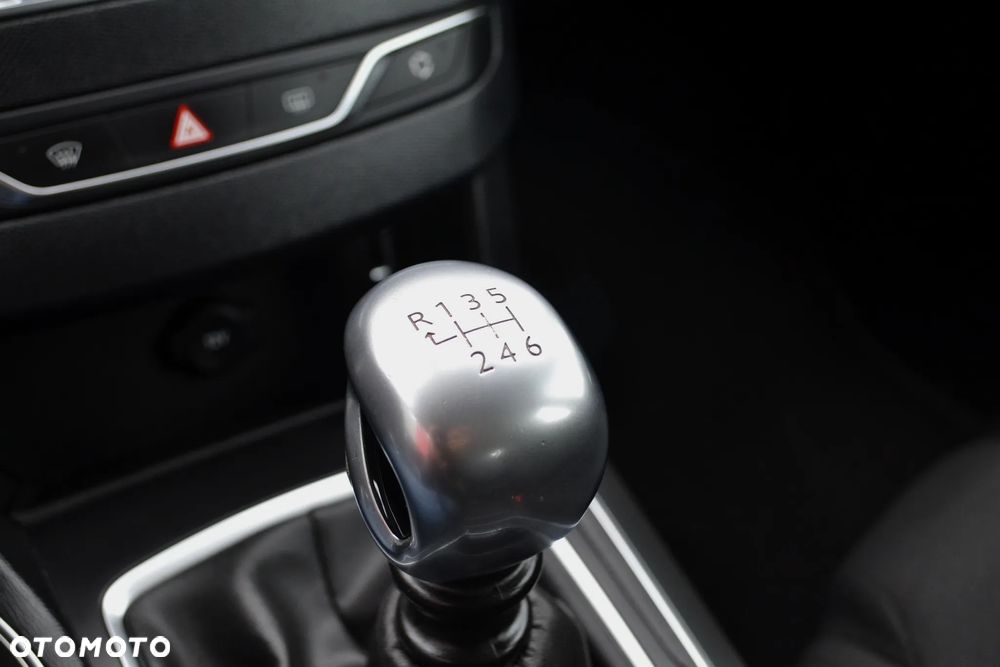 Peugeot 308 155 THP Premium - 24
