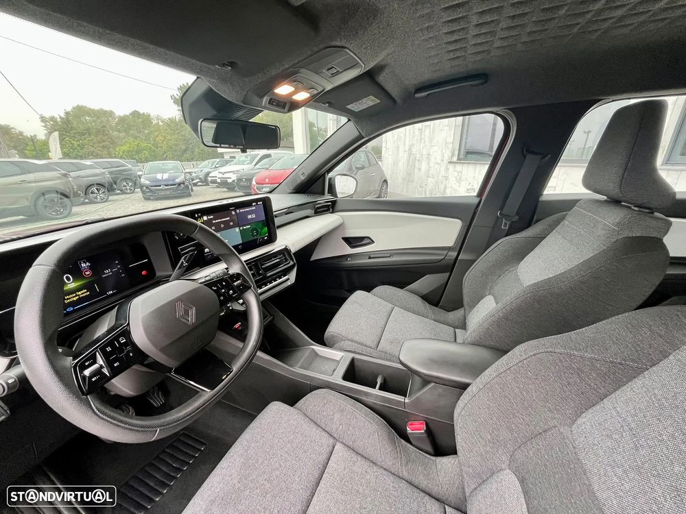 Renault 4 E-Tech 52 kWh Evolution Autonomia Conforto - 11