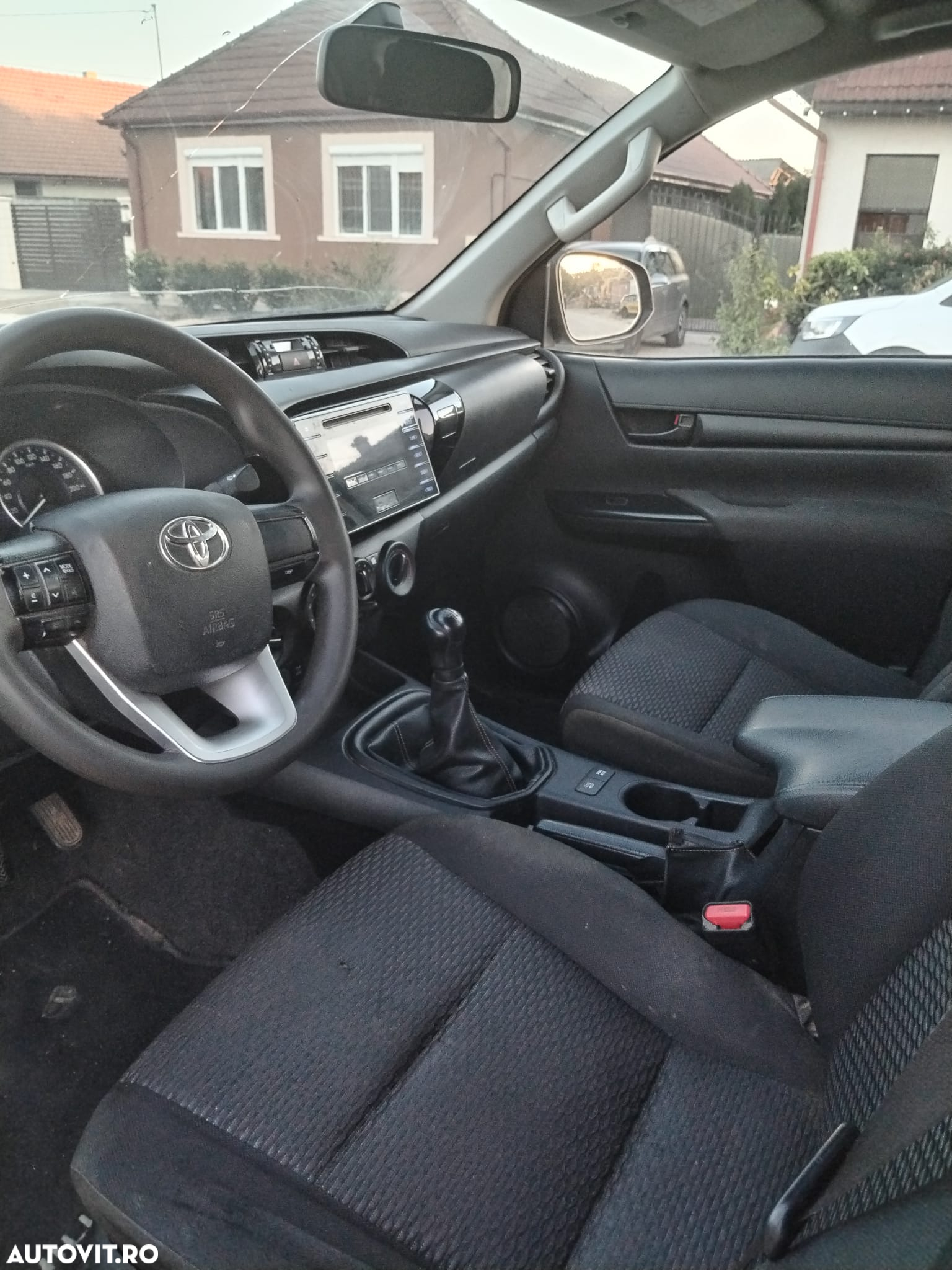 Toyota Hilux 4x4 Double Cab M/T cu Safety Sense Comfort - 13