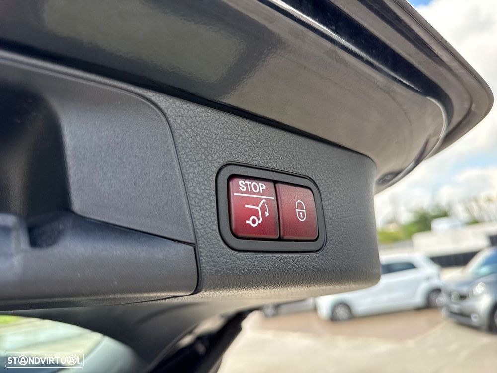 Mercedes-Benz GLB 180 d Progressive - 20