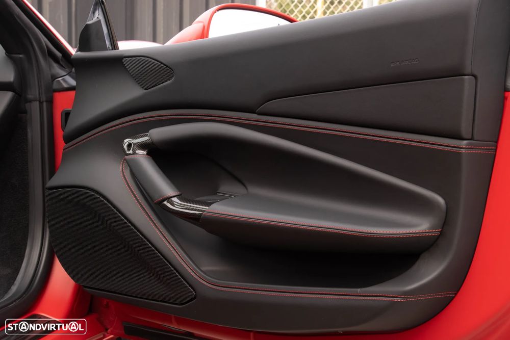 Ferrari F8 Tributo Standard - 34