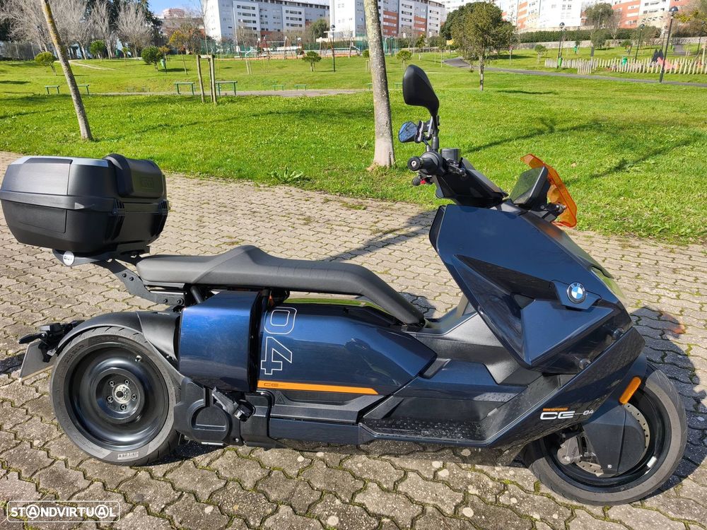 BMW CE 04 - 17