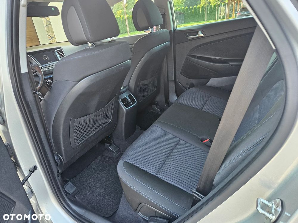 Hyundai Tucson 1.6 GDI BlueDrive Comfort 2WD - 20