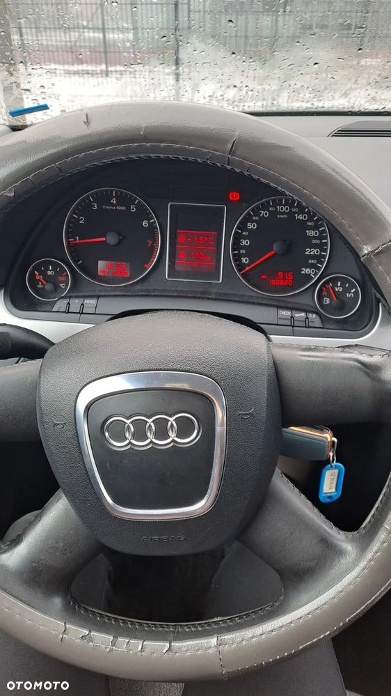 Audi A4 Limousine - 8