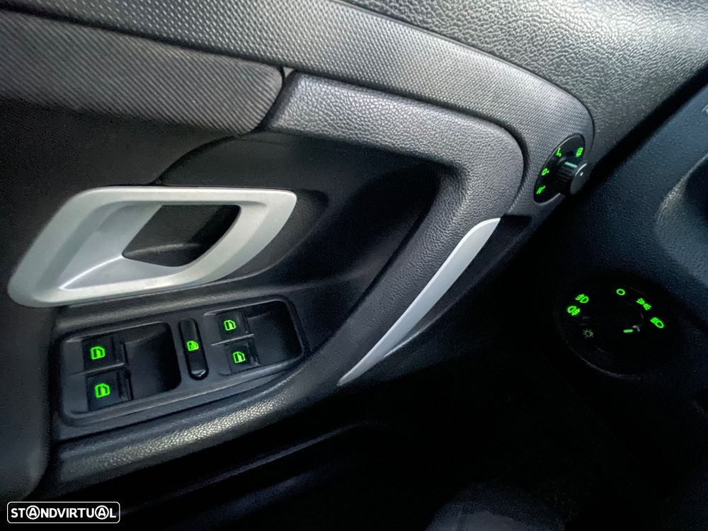 Skoda Fabia Break 1.2 Ambiente - 22