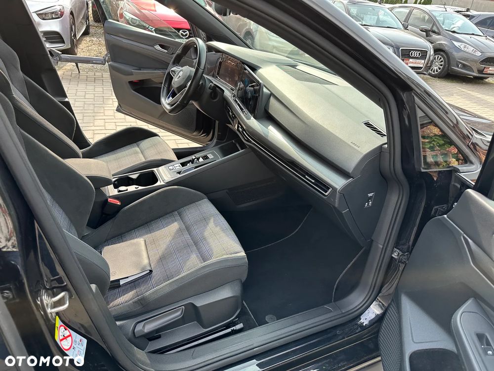 Volkswagen Golf - 25