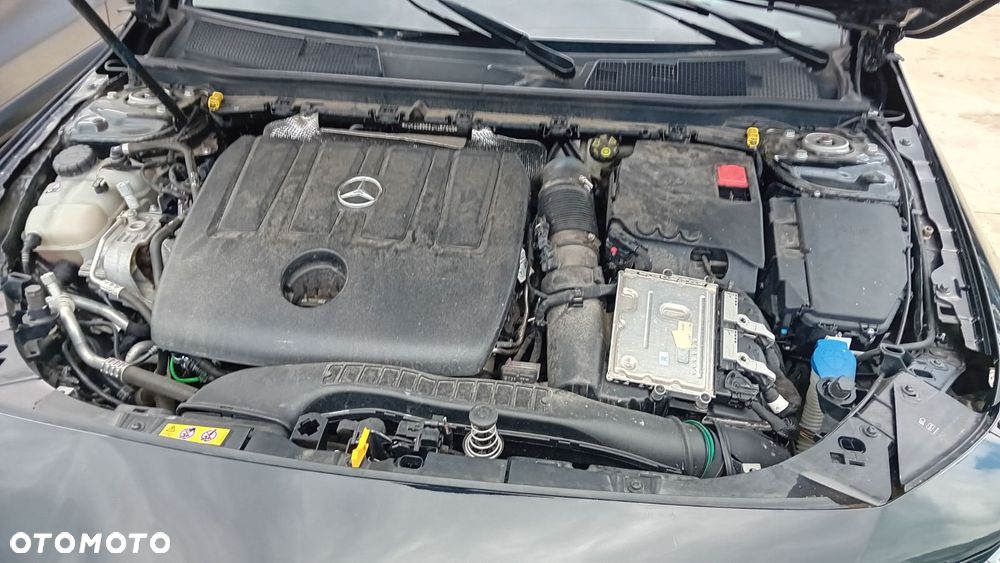 Mercedes-Benz CLA 200 d 4Matic 8G-DCT - 6