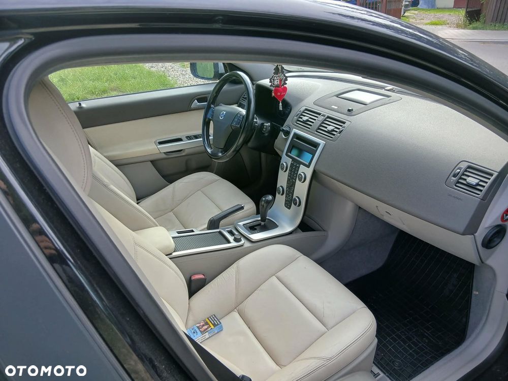 Volvo V50 - 2