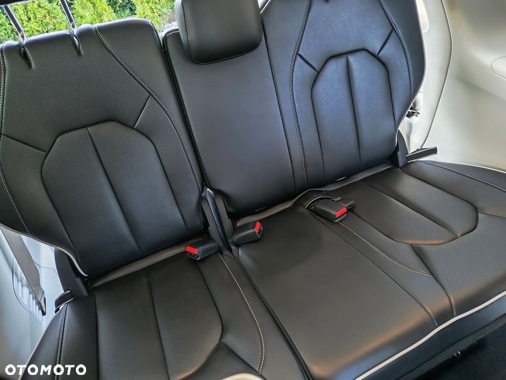 Chrysler Pacifica - 20
