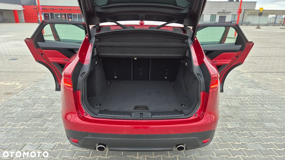 Jaguar F-Pace 30d AWD R-Sport - 18