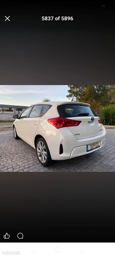 Toyota Auris 1.8 HSD Comfort - 2