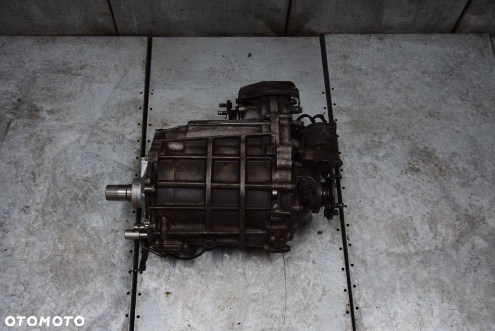 TOYOTA 4 RUNNER 3.0 TD REDUKTOR AUTOMAT - 4