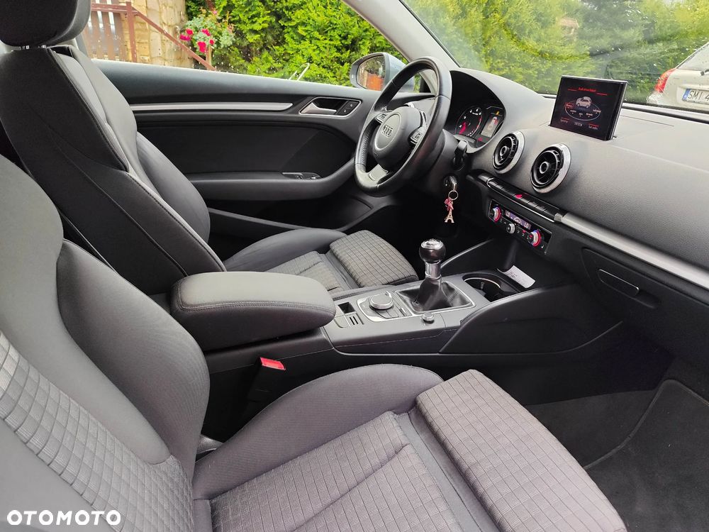 Audi A3 3-drzwiowe 1.4 TFSI Ambiente - 5