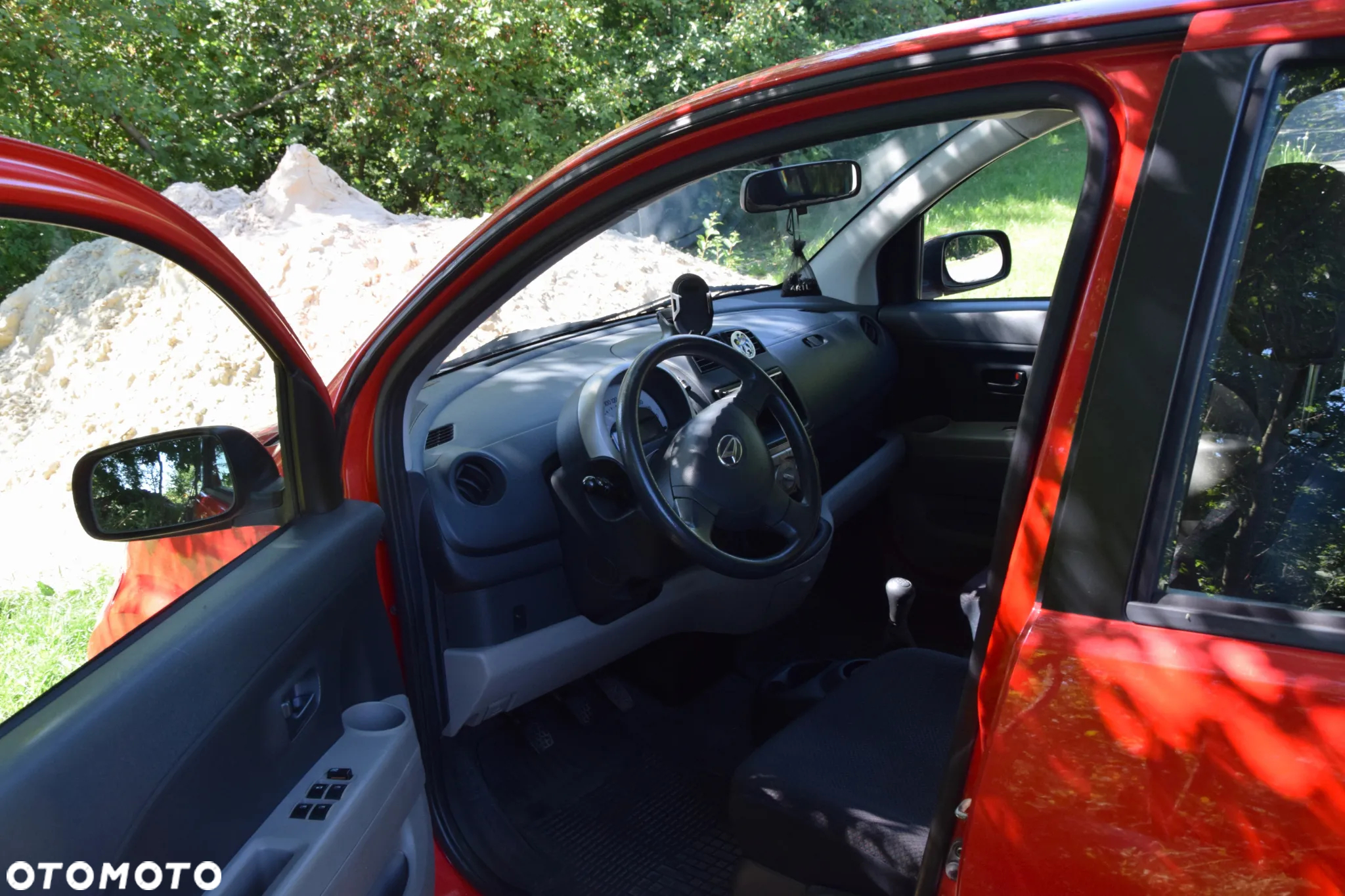 Daihatsu Sirion 1.0 - 6