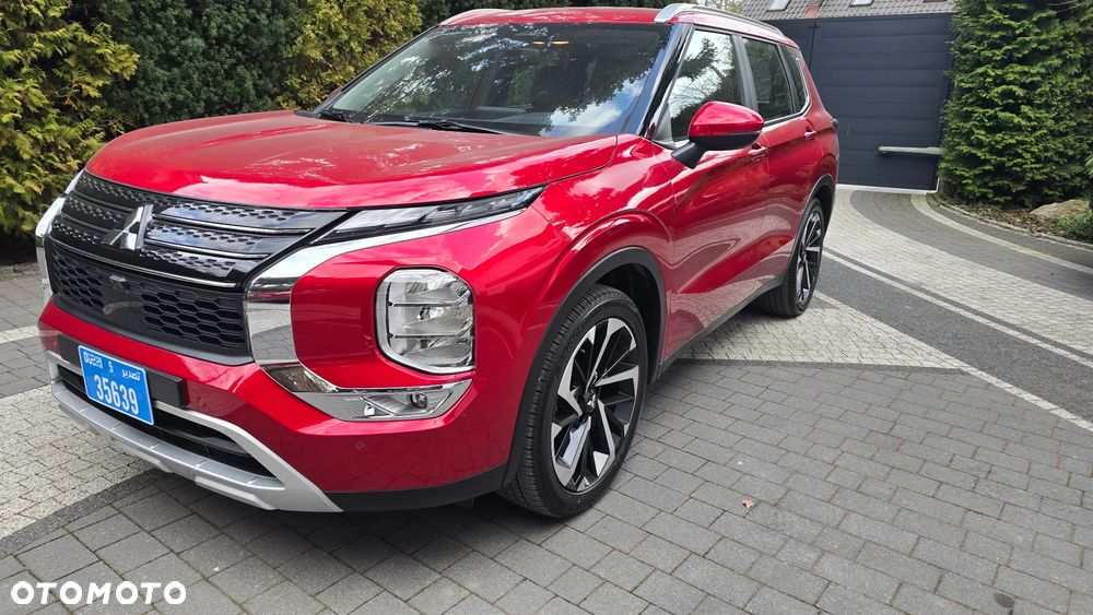 Mitsubishi Outlander - 1