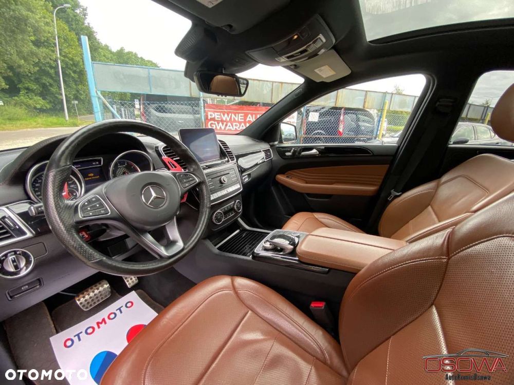 Mercedes-Benz GLE - 32