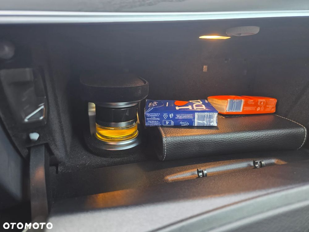 Mercedes-Benz Klasa E 220 d 4-Matic AMG - 25