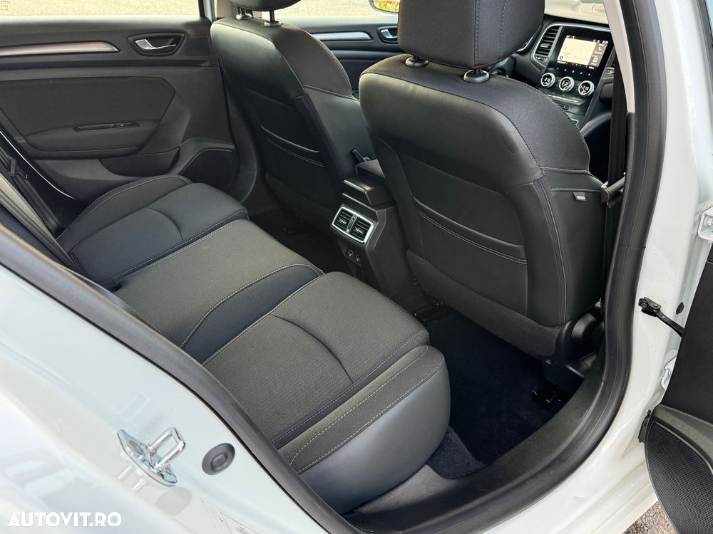 Renault Megane BLUE dCi EDC Limited - 31