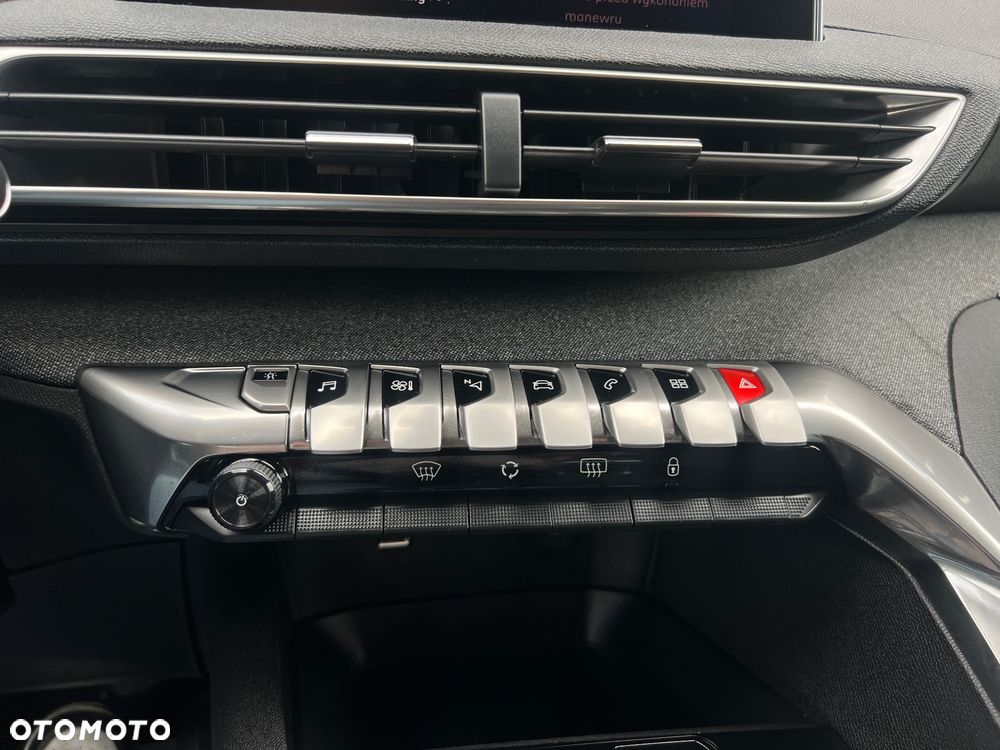 Peugeot 3008 - 24