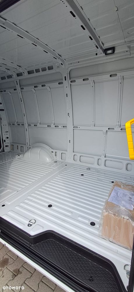 Iveco 35S16BA8 V - 20