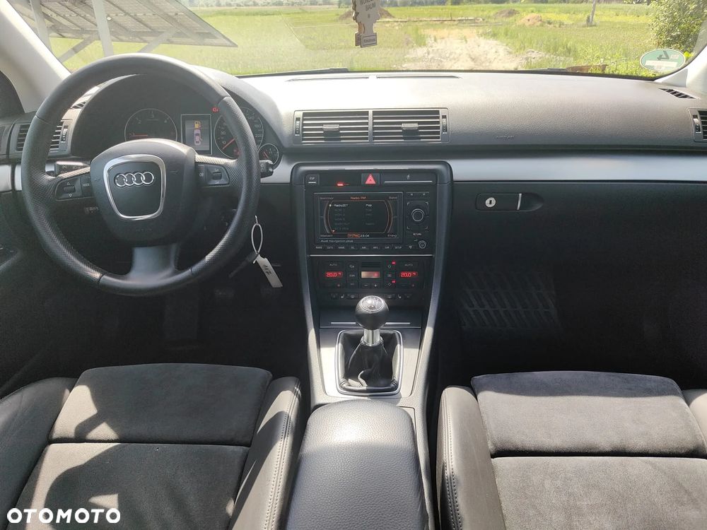 Audi A4 Avant 2.0 TDI - 12