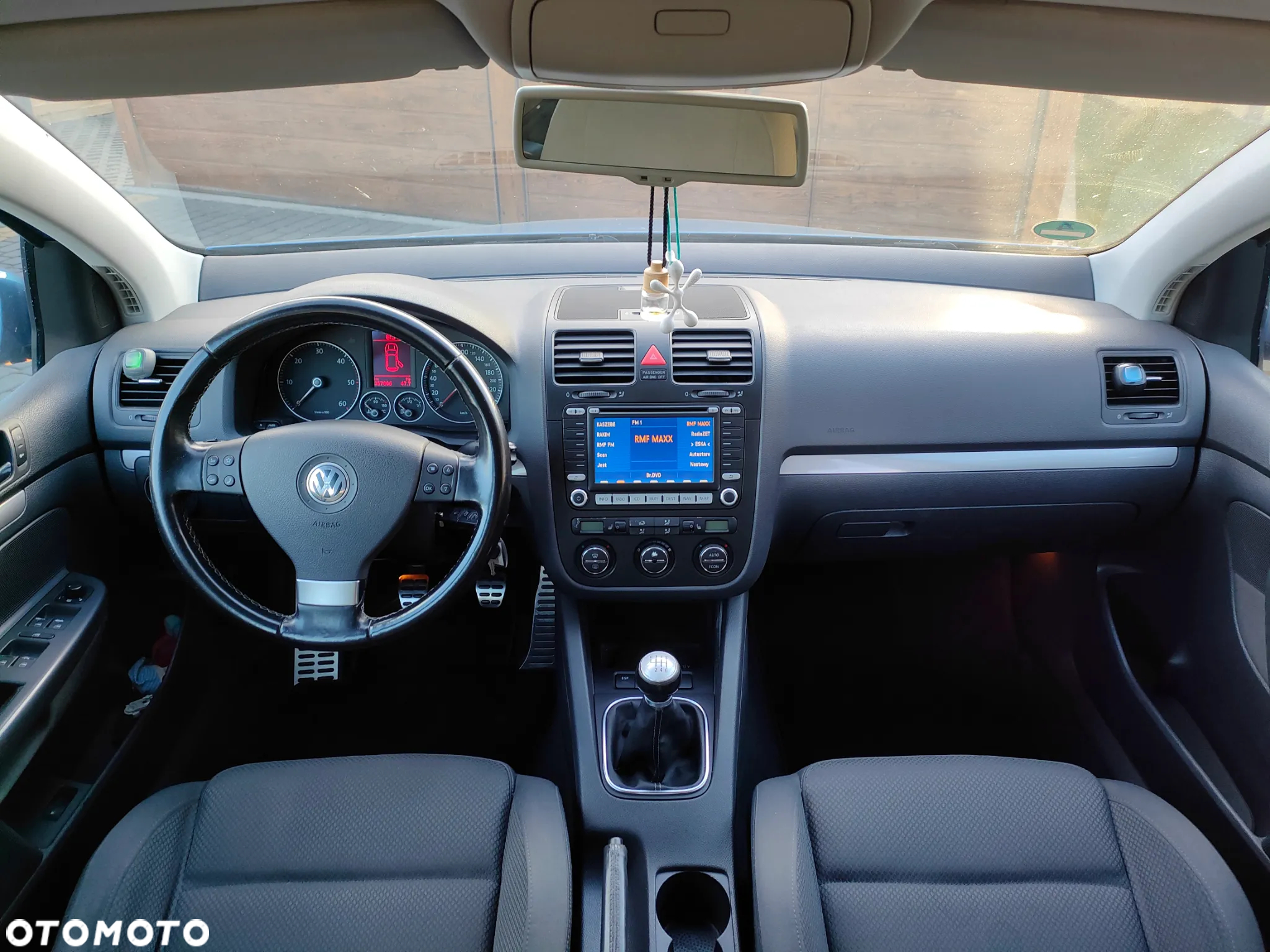 Volkswagen Golf 1.9 TDI Individual - 22