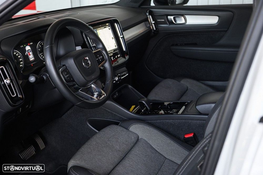 Volvo XC 40 1.5 T2 Plus Dark Auto - 17