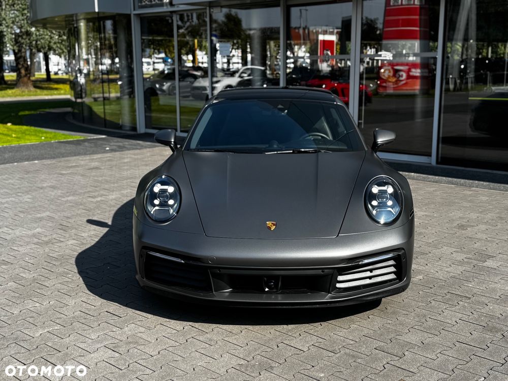 Porsche 911 Carrera 4S - 11