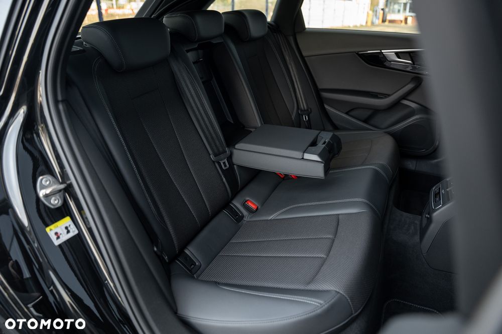 Audi A4 Avant 35 TFSI S tronic S line - 36