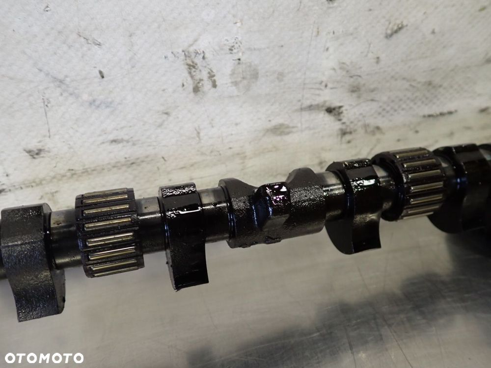 WAŁEK MIMOŚRODOWY BMW E90 320I - 4