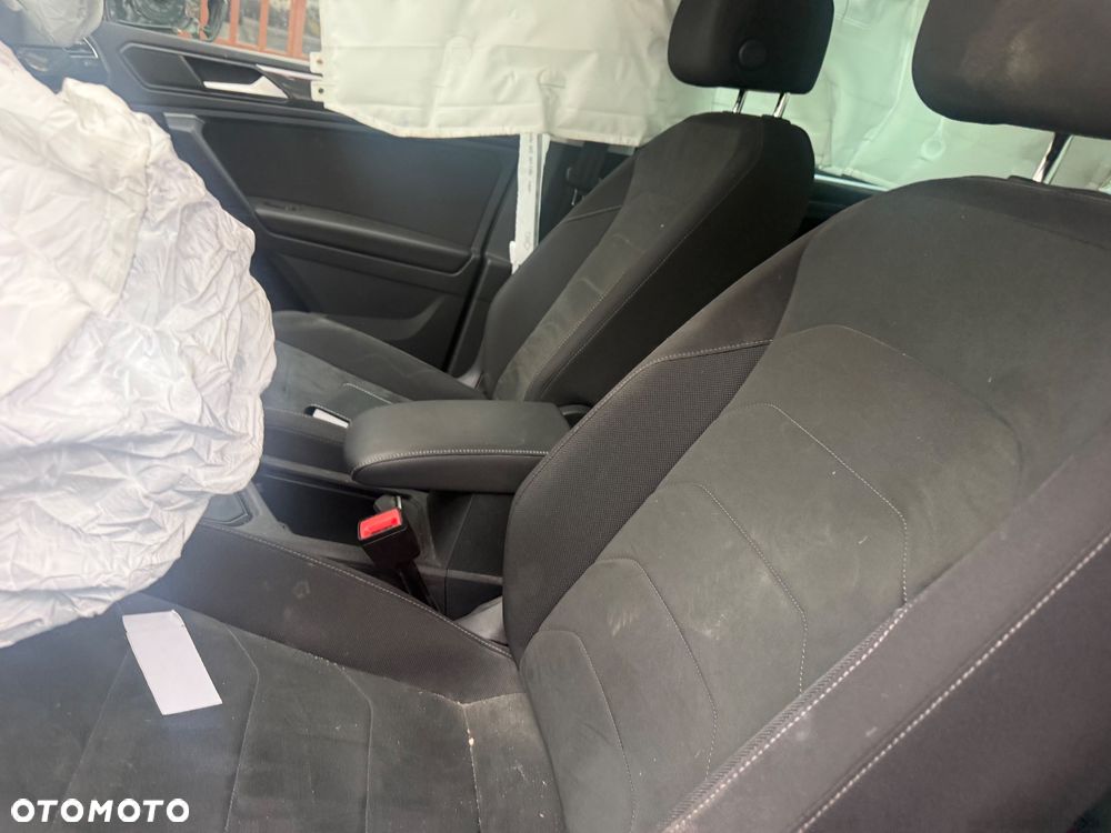 Volkswagen Tiguan 2.0 TDI SCR 4MotION DSG R-Line - 10