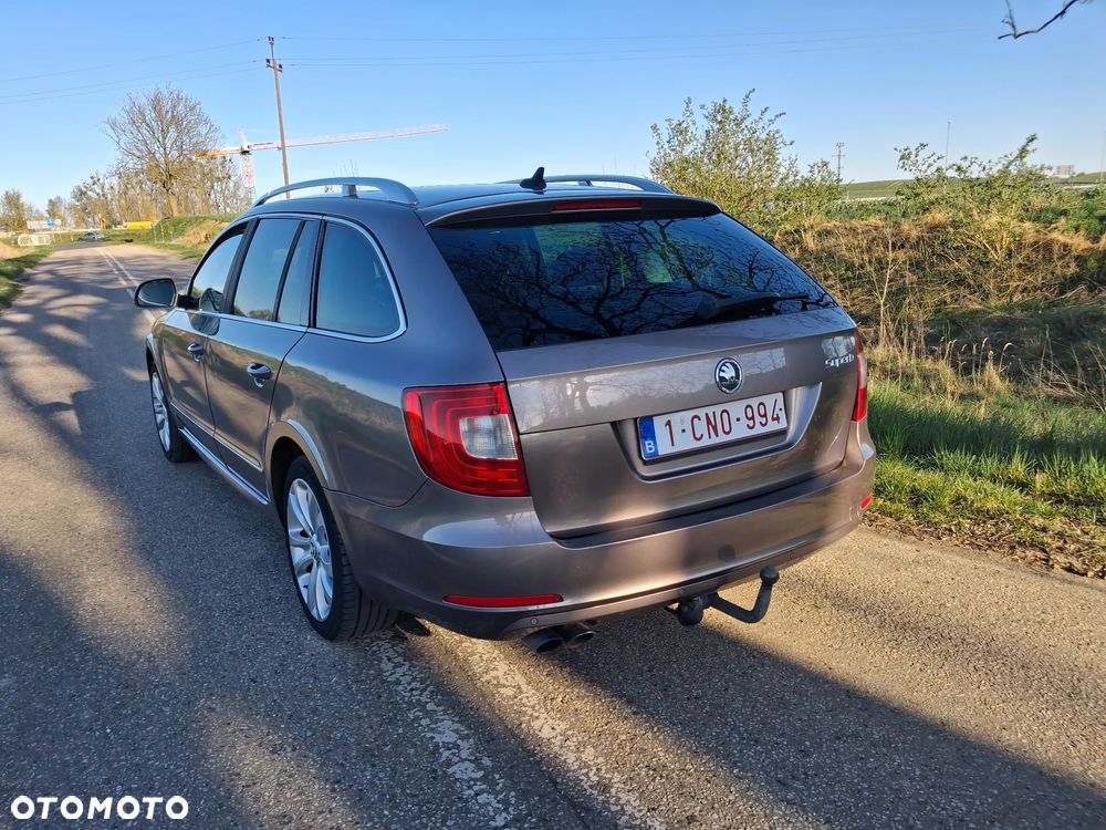 Skoda Superb 2.0 TDI DSG Ambition - 19