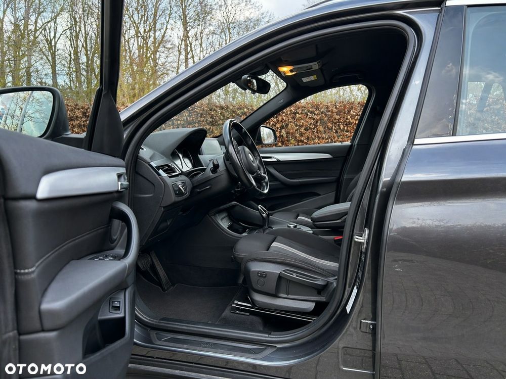 BMW X1 sDrive20i GPF Sport Line sport - 9