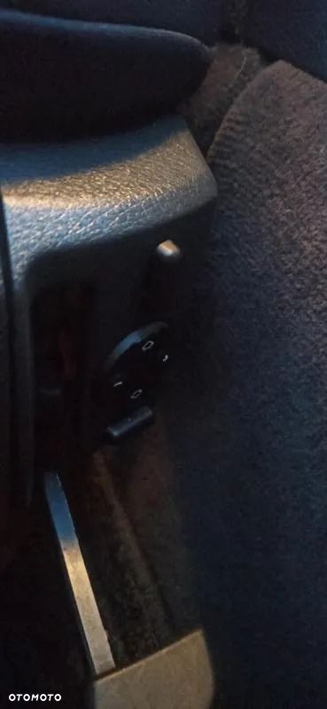 Mercedes-Benz Klasa E - 27