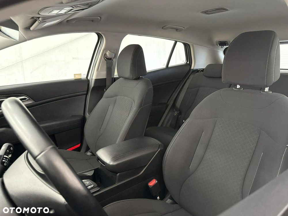 Kia Sportage - 12