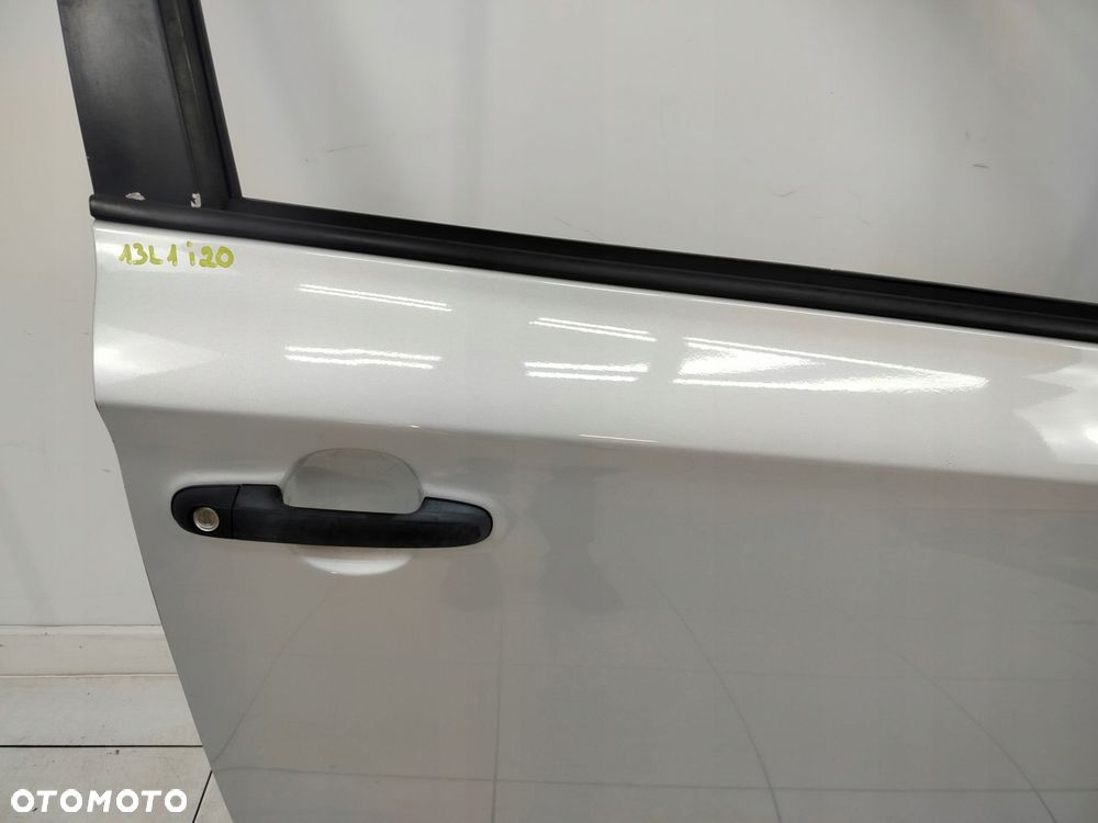hyundai i20 i 08r- drzwi prawe przednie prawy przód rys - 2