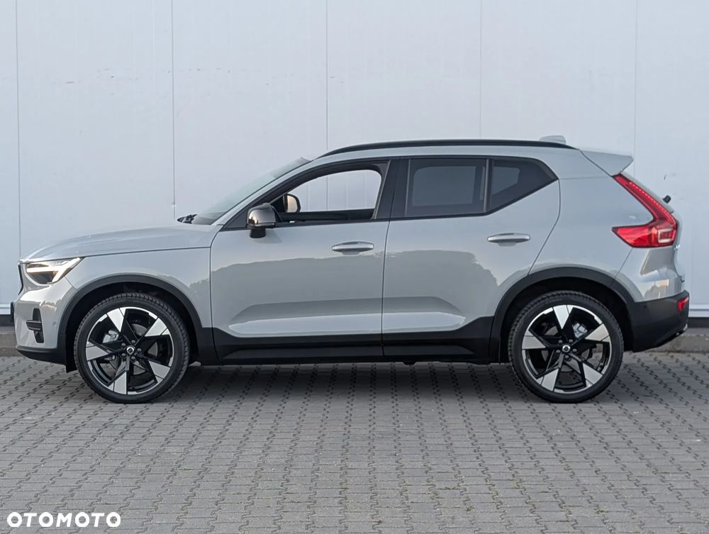 Volvo XC 40 B4 AWD Ultimate Dark - 18