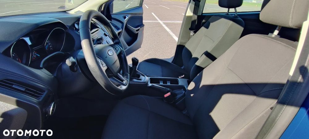 Ford Focus 1.6 Trend - 12