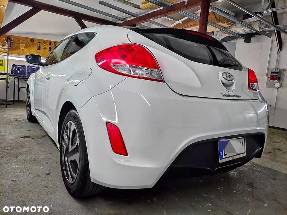 Hyundai Veloster 1.6 DCT Style - 4
