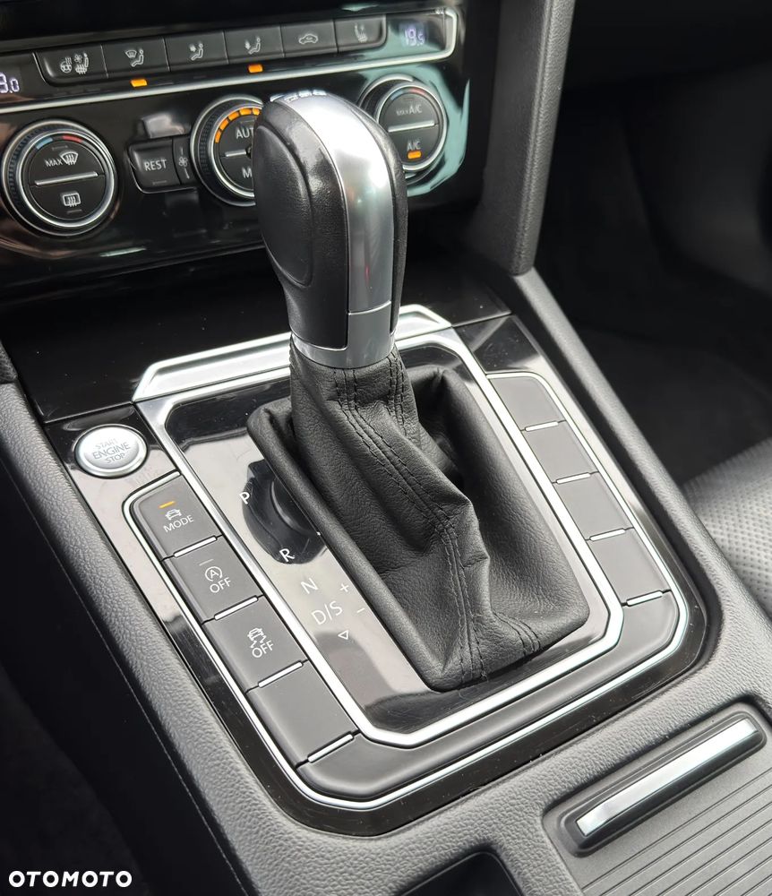 Volkswagen Passat - 27