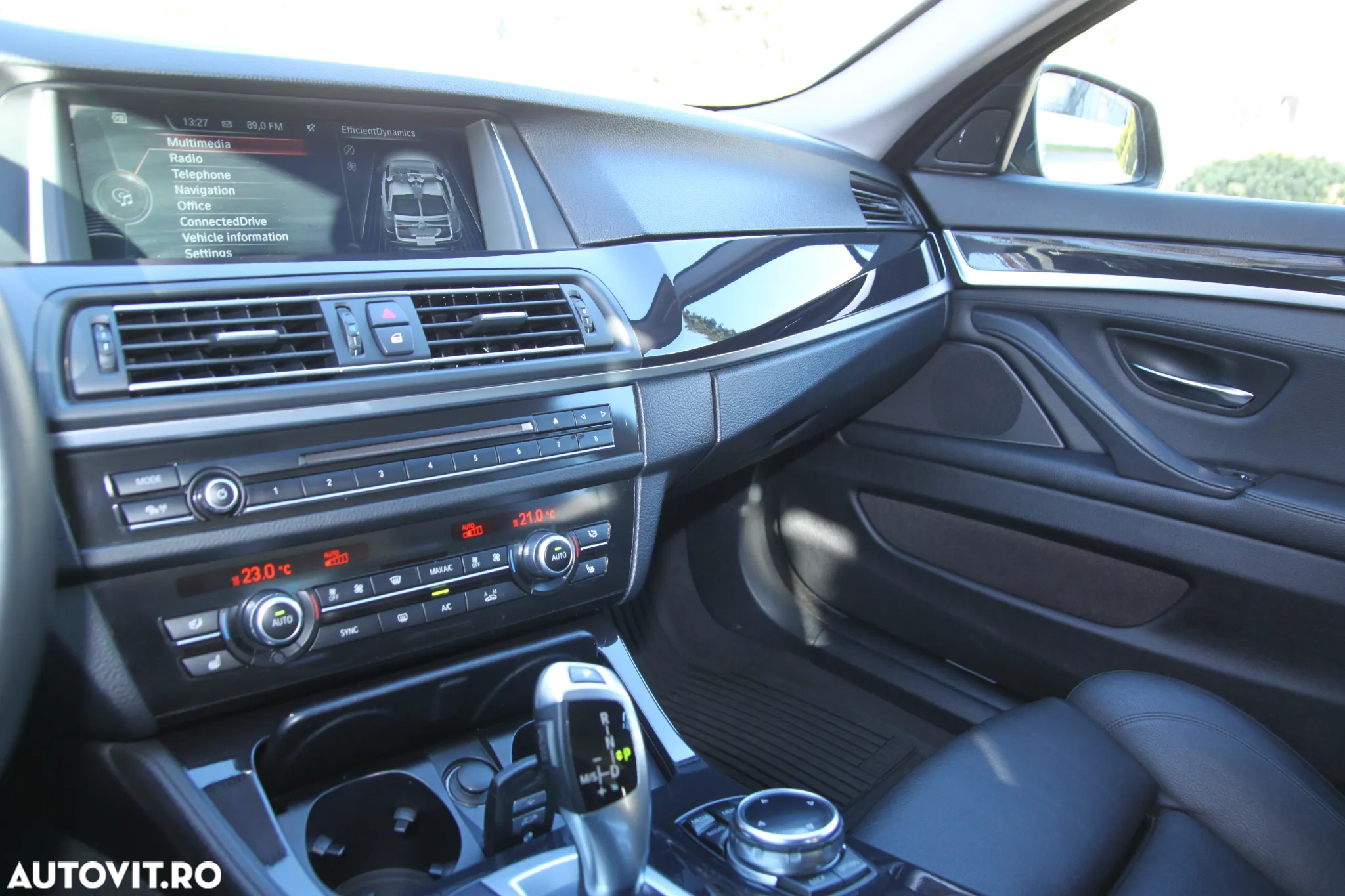 BMW Seria 5 520d xDrive - 18