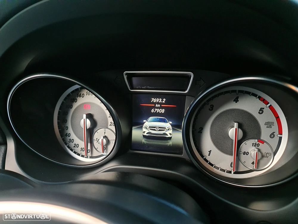 Mercedes-Benz CLA 180 d Shooting Brake Urban - 9
