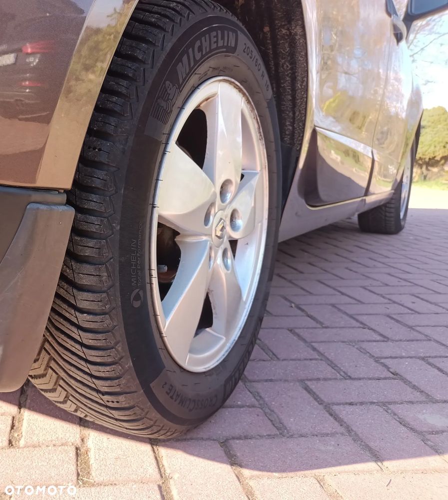 Renault Scenic 2.0 16V 140 CVT Dynamique - 17