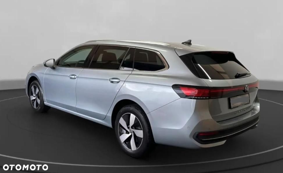 Volkswagen Passat - 5